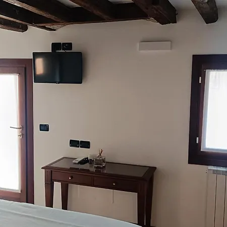Garden Apartment Venice